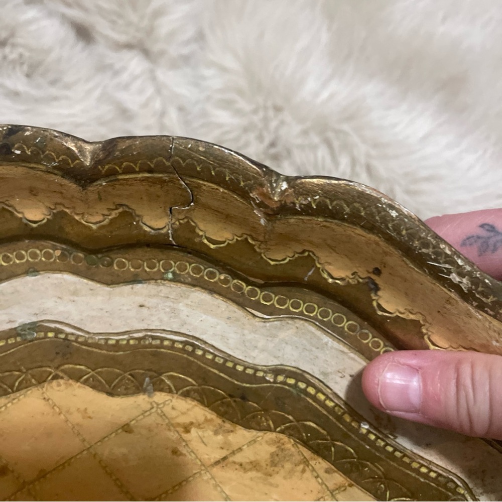 Gold Decorative Scalloped Florentine Wood Tray - Picture 10 of 11